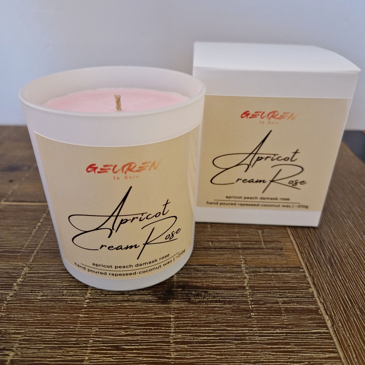 Geurkaars Apricot Cream Rose, voorkant